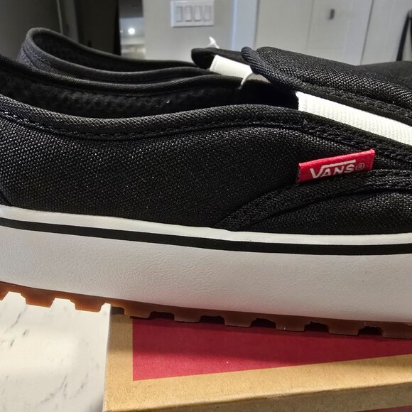 VANS Snow Lodge Slipper, Mens US Size 12 Black White Gum ***RARE*** NEW - Picture 3 of 7